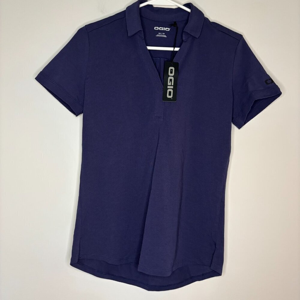 OGIO Sz XS NEW wTAGS VNeck Collared Short Sleeve Stretch Top Navy Round Hem